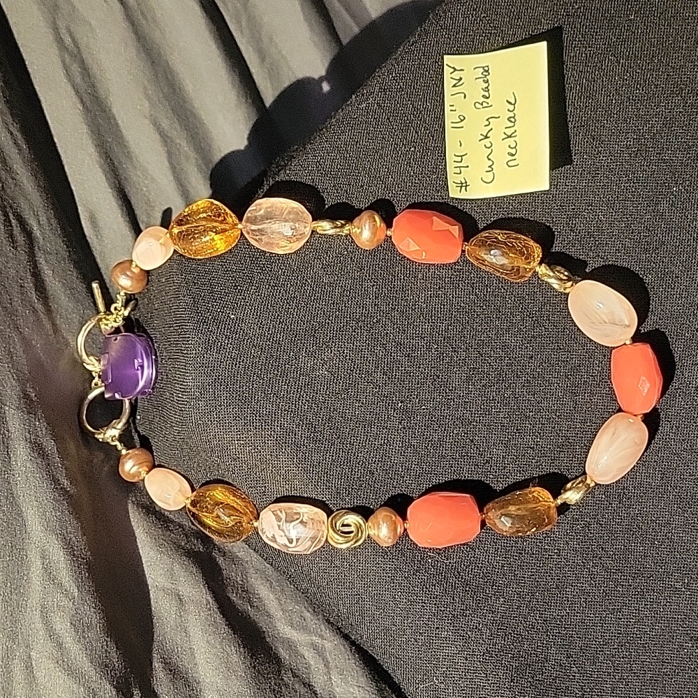 16" vintage jny big beaded necklace
